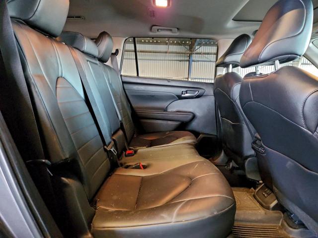 Toyota Highlander Hybrid Xle Image 11