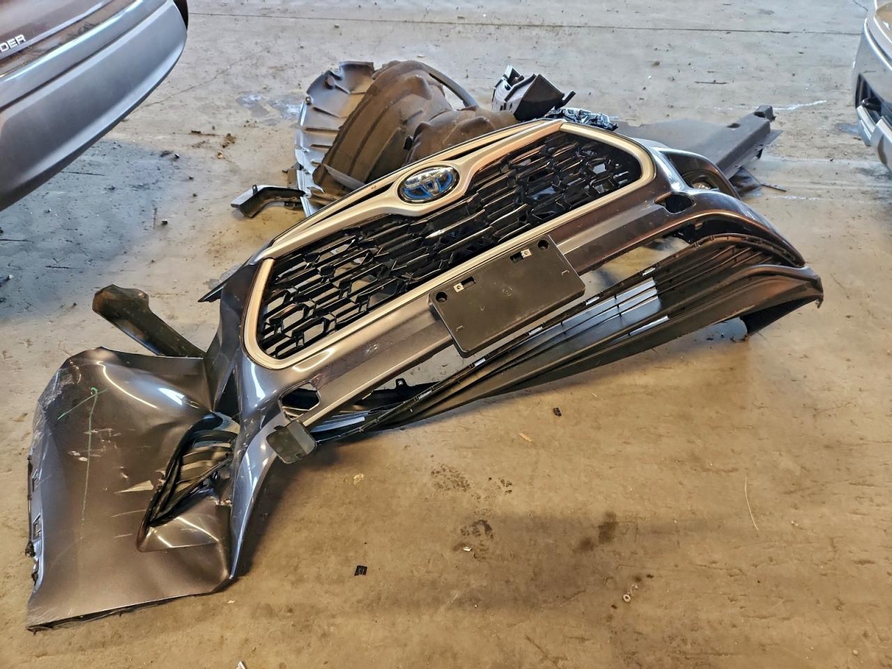 Toyota Highlander Hybrid Xle Image 9