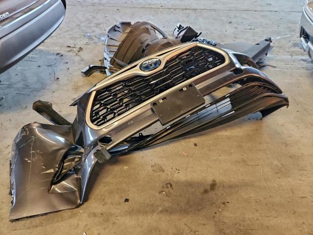 Toyota Highlander Hybrid Xle Image 9