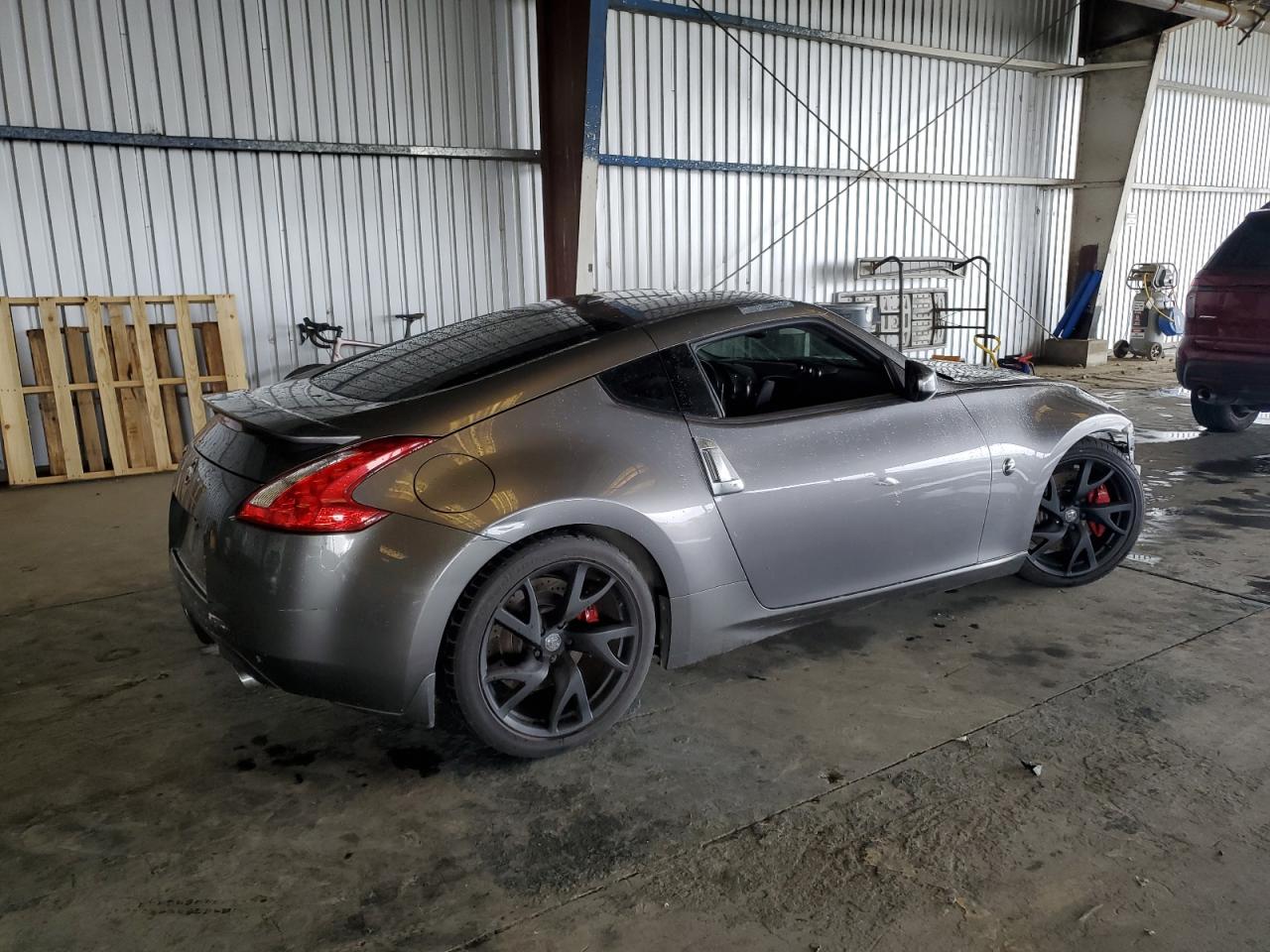 Nissan 370Z Base Image 3