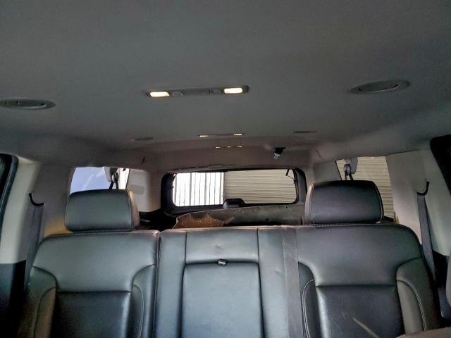 Chevrolet Suburban C1500 Lt Image 8