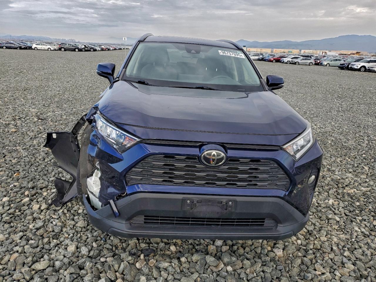 Toyota RAV4 Xle Image 10