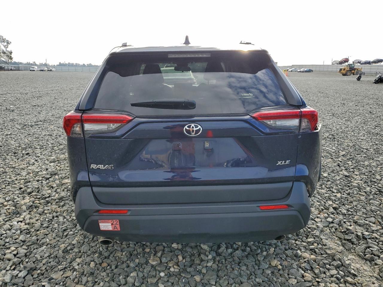 Toyota RAV4 Xle Image 4