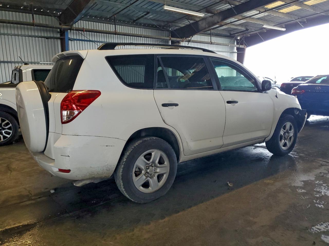 Toyota RAV4 Image 11