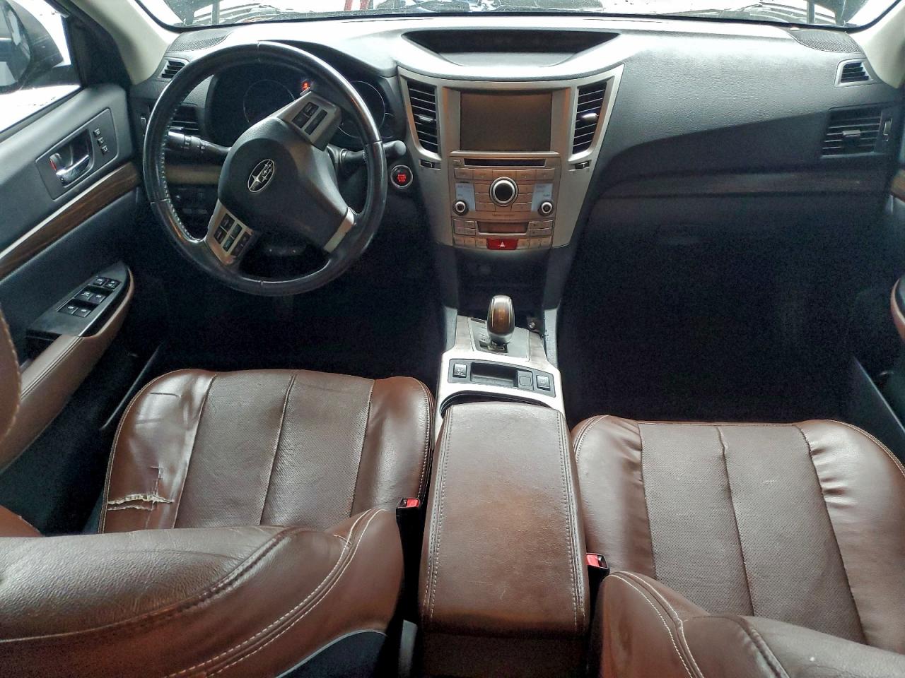 Subaru Outback 2.5i Limited Image 11