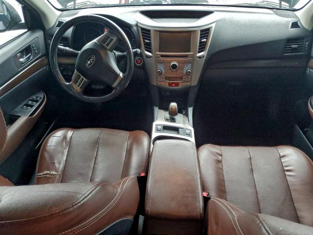 Subaru Outback 2.5i Limited Image 11