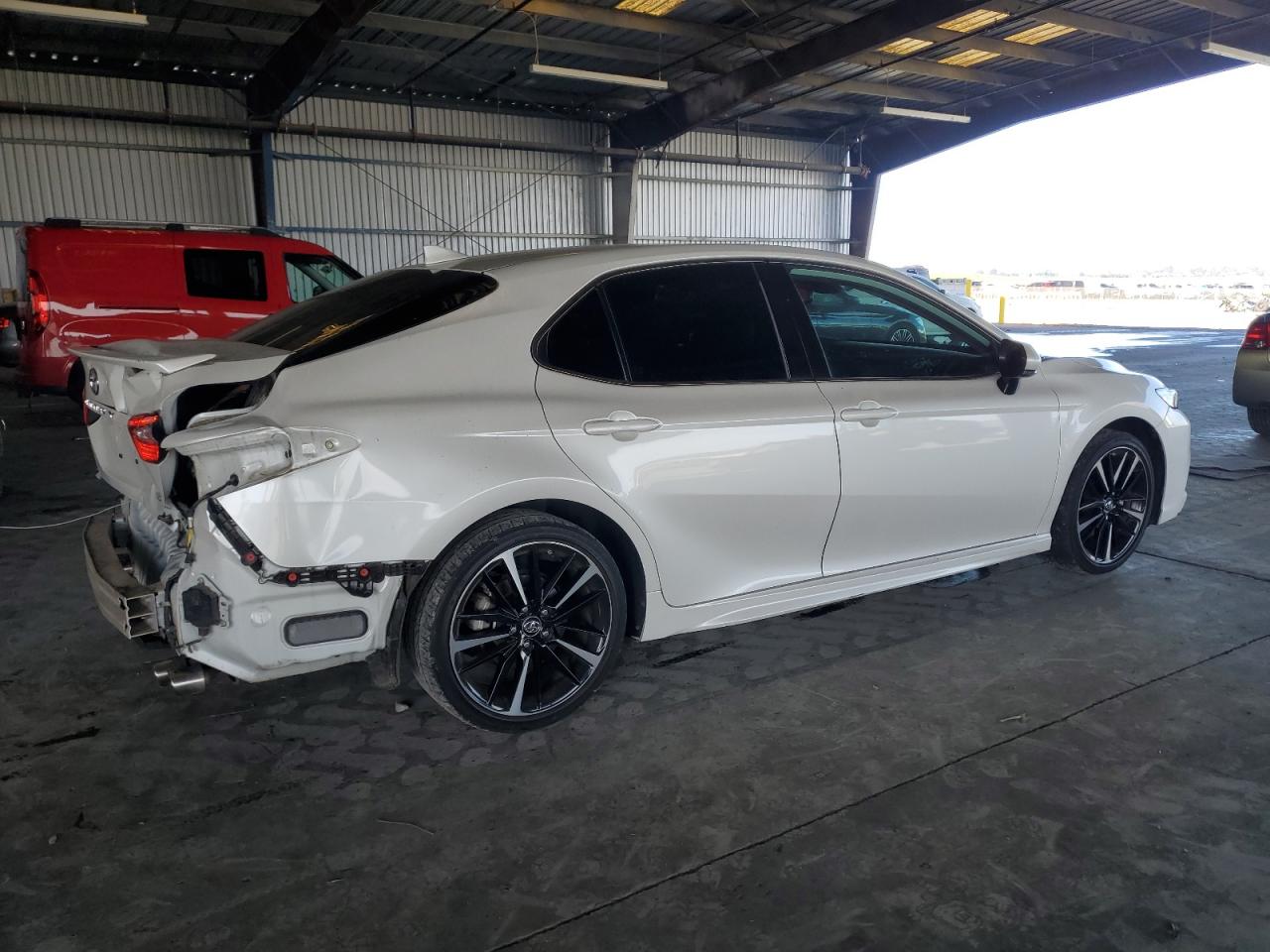 Toyota Camry Xse Image 3