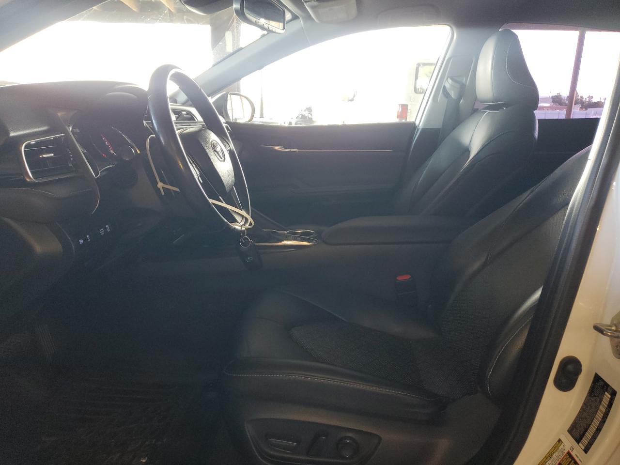 Toyota Camry Xse Image 11