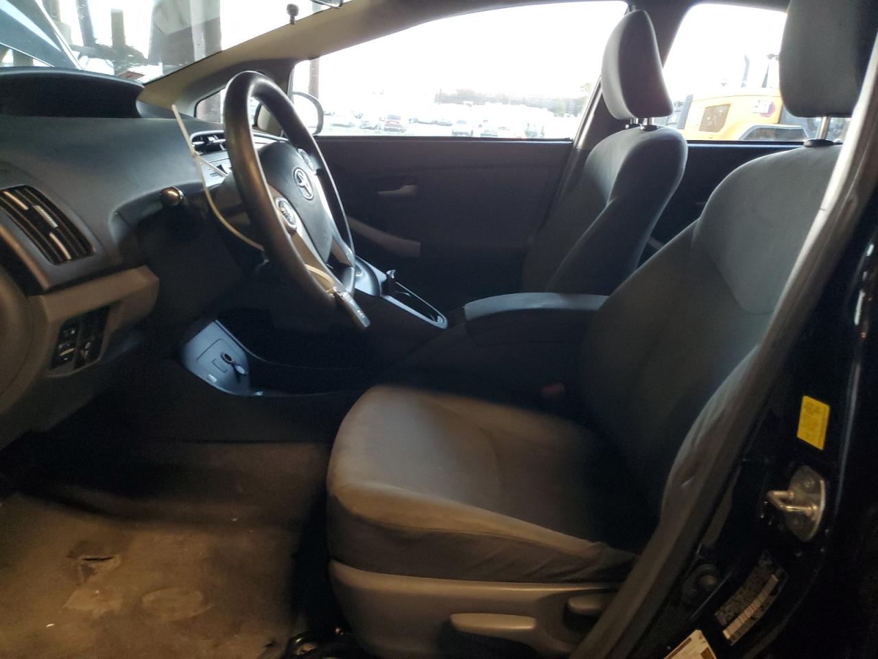 Toyota Prius Image 12