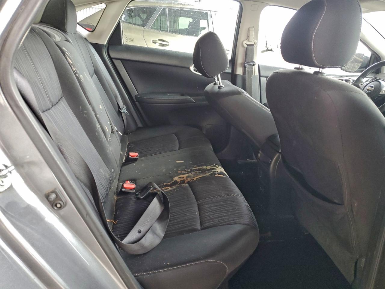 Nissan Sentra S Image 7