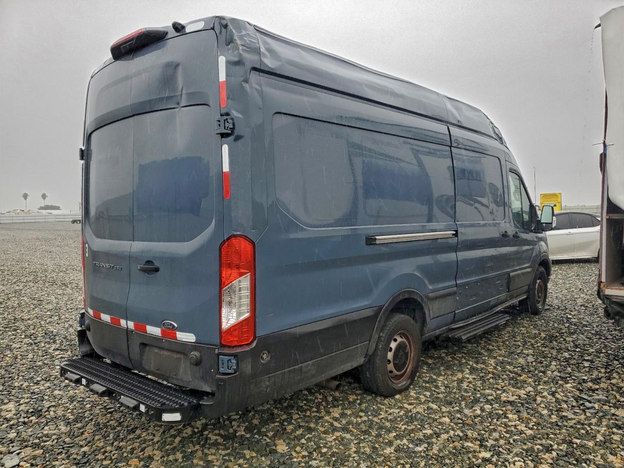 Ford Transit T-250 Image 13