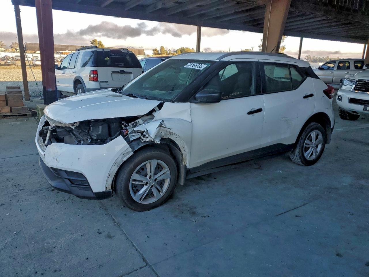 Nissan Kicks S Image 1