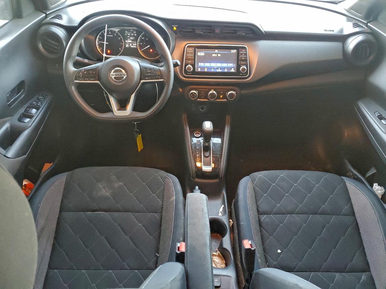 Nissan Kicks S Image 11