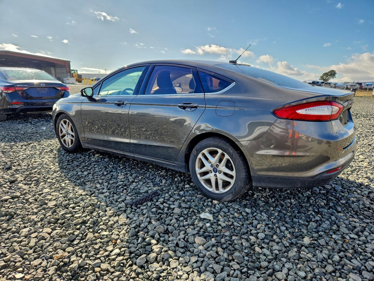 Ford Fusion Se Image 9