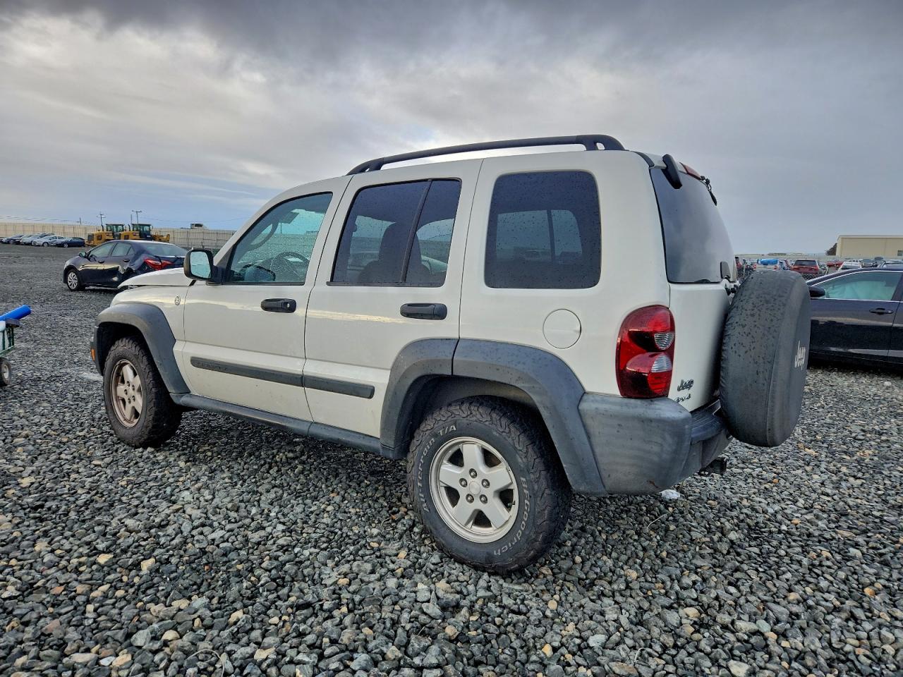 Jeep Liberty Sport Image 12