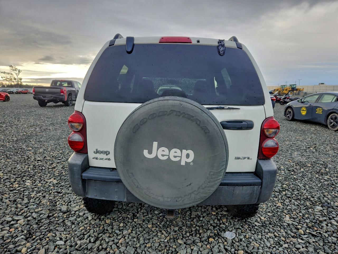 Jeep Liberty Sport Image 8