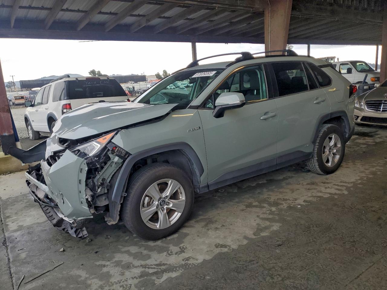 Toyota RAV4 Xle Image 1