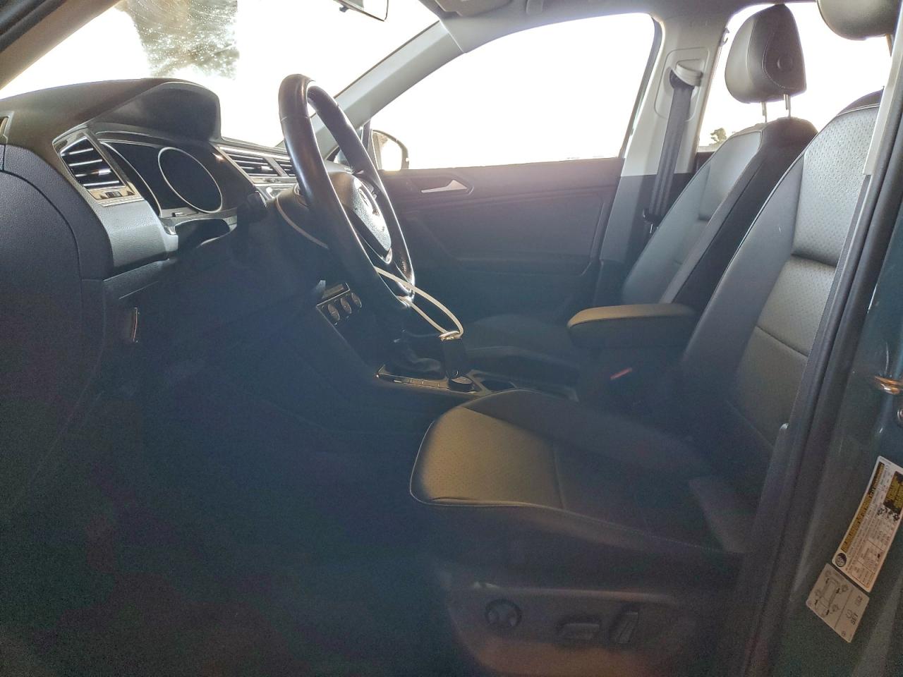 Volkswagen Tiguan Se Image 9