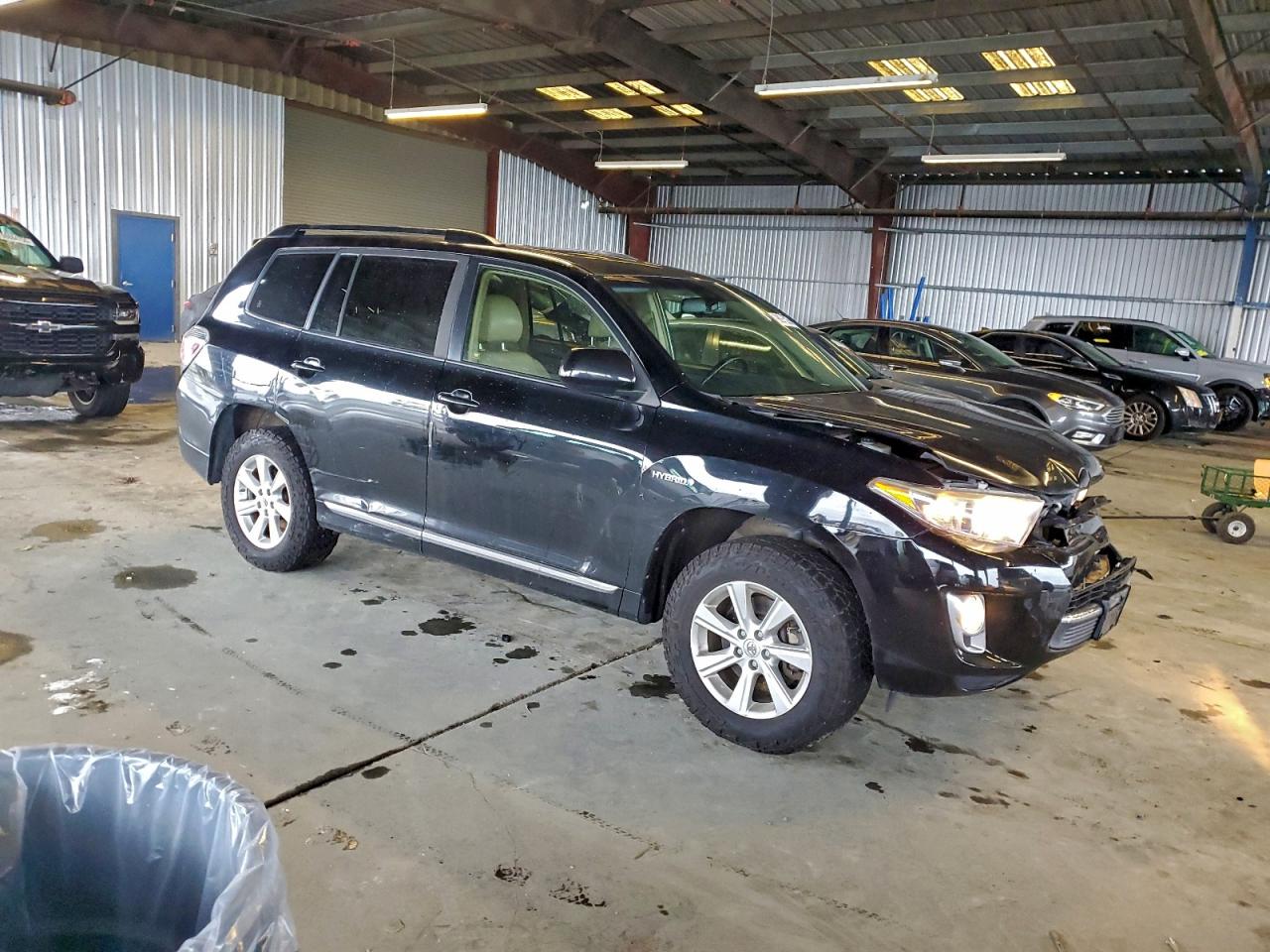 Toyota Highlander Hybrid Image 3