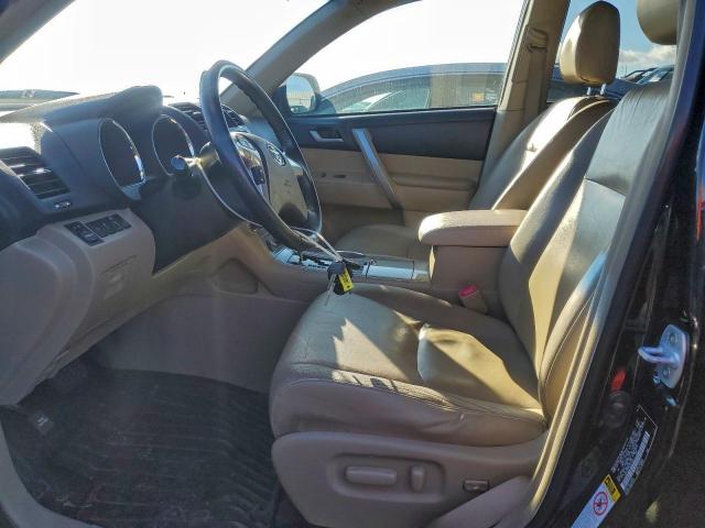 Toyota Highlander Hybrid Image 4