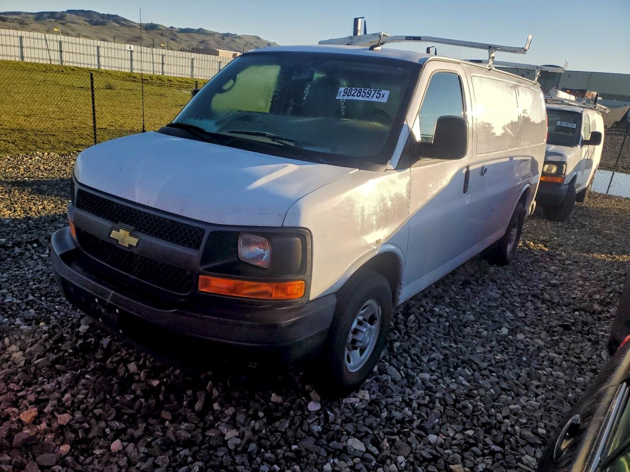 Chevrolet Express Image 1