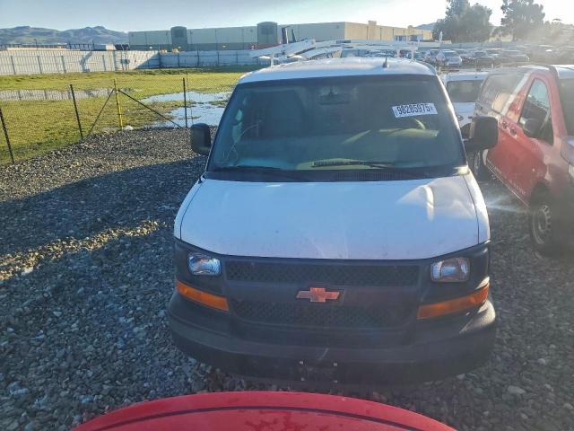 Chevrolet Express Image 11