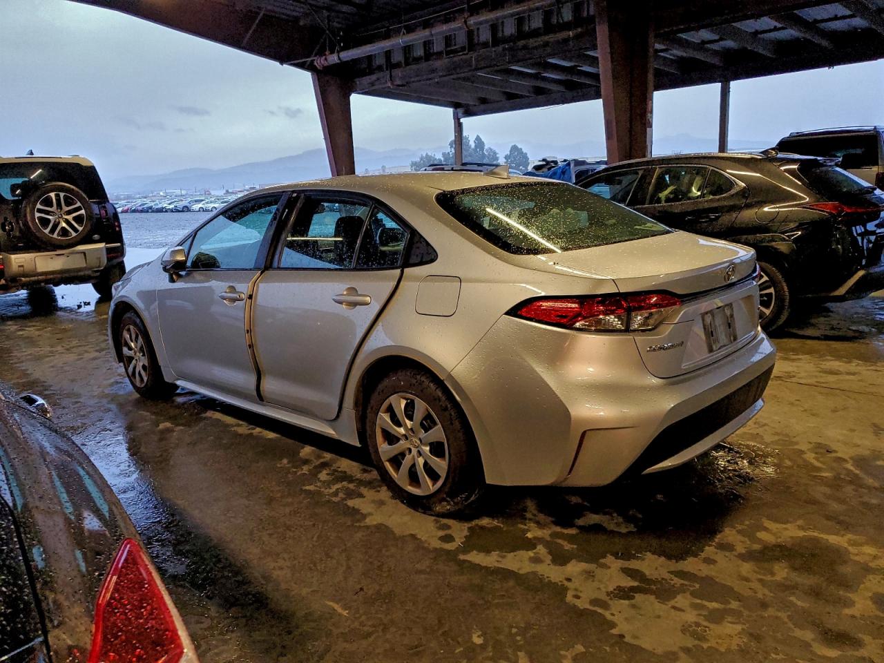 Toyota Corolla Le Image 4