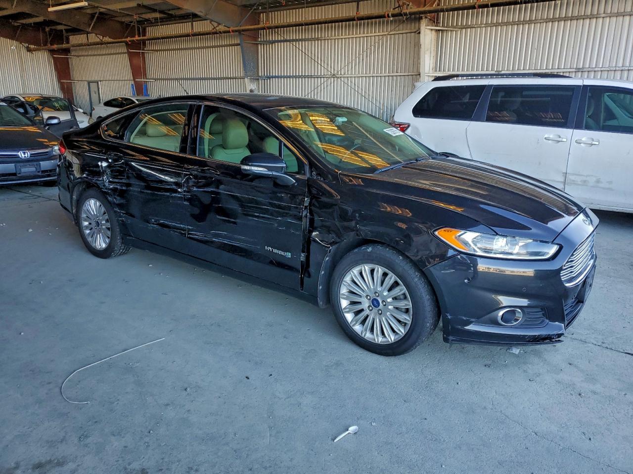 Ford Fusion Se Hybrid Image 5