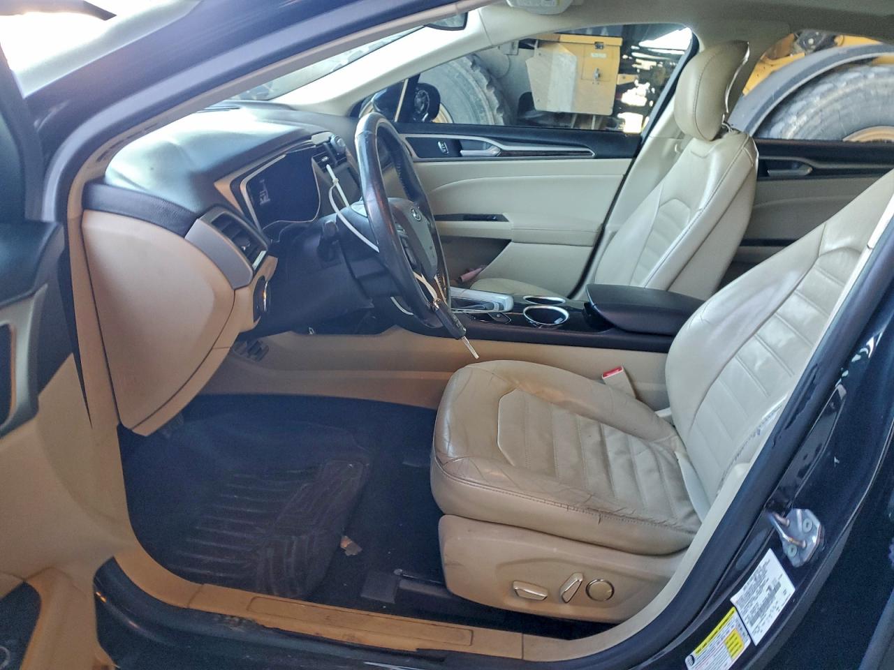 Ford Fusion Se Hybrid Image 6