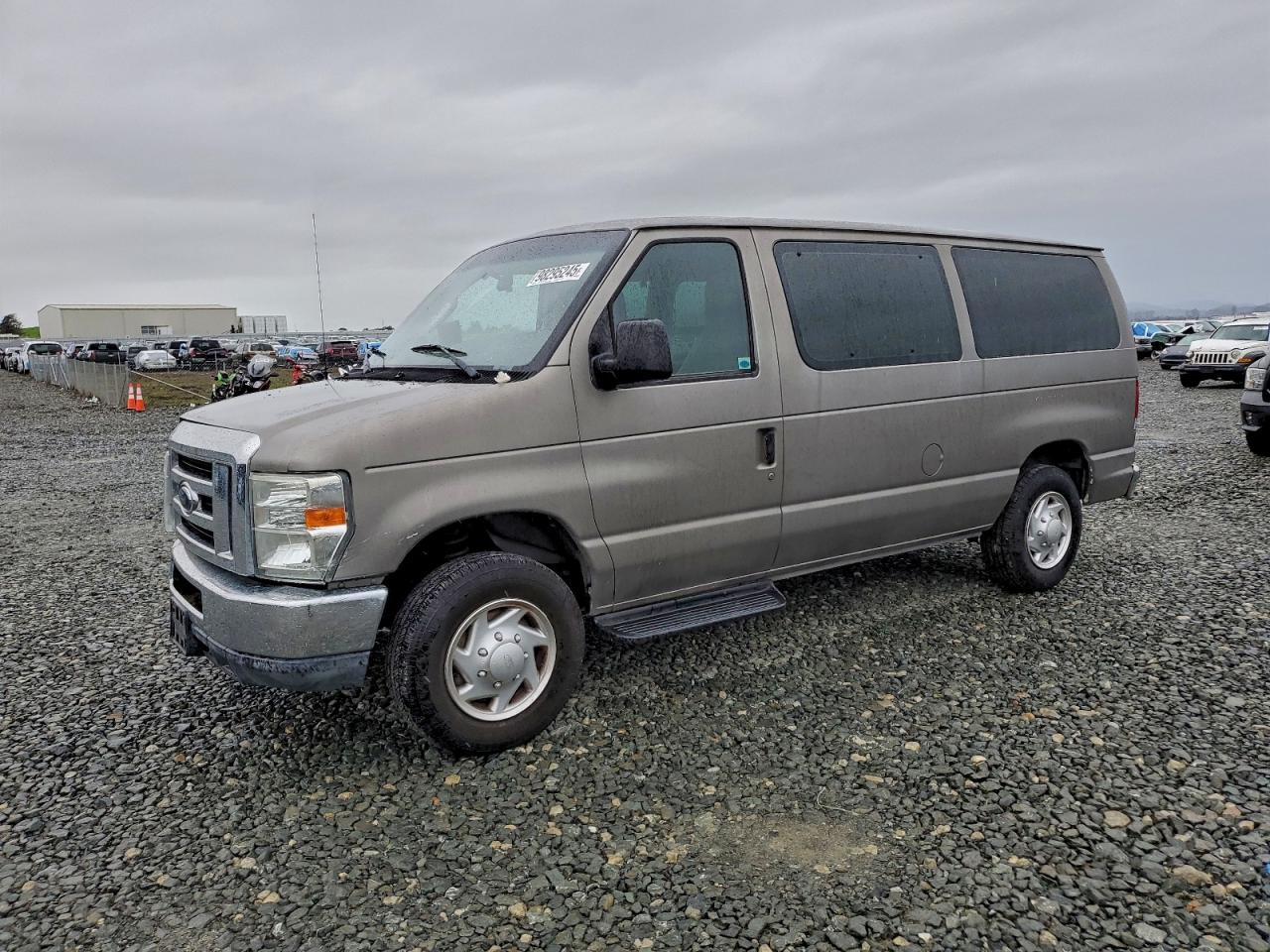 Ford Econoline E150 Wagon Image 1