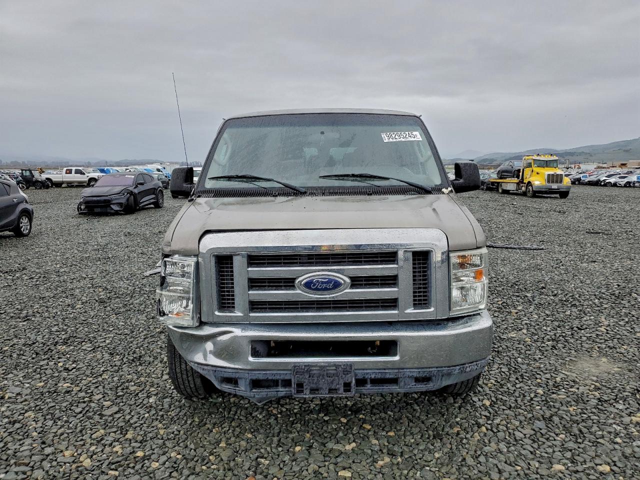 Ford Econoline E150 Wagon Image 10