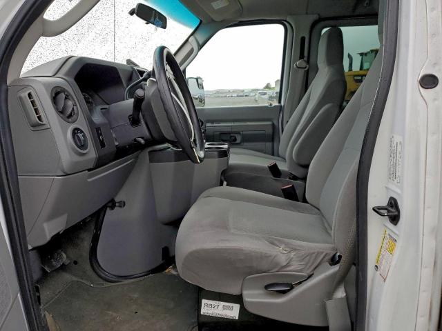 Ford Econoline E150 Wagon Image 2