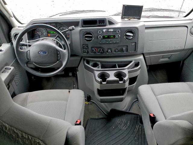 Ford Econoline E150 Wagon Image 6