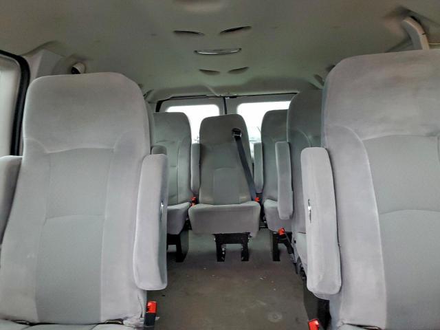 Ford Econoline E150 Wagon Image 13