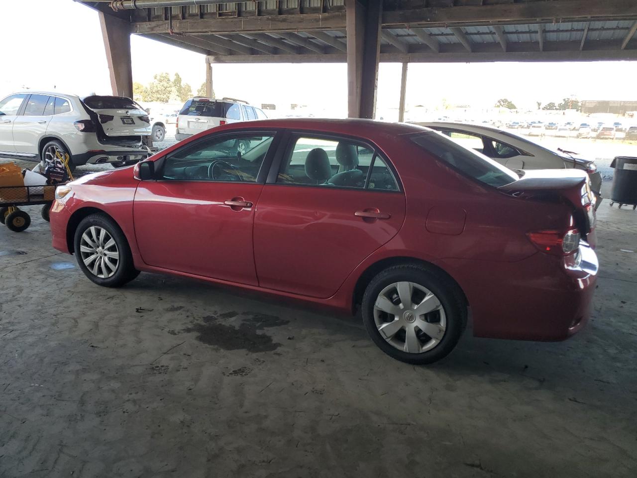 Toyota Corolla Base Image 9