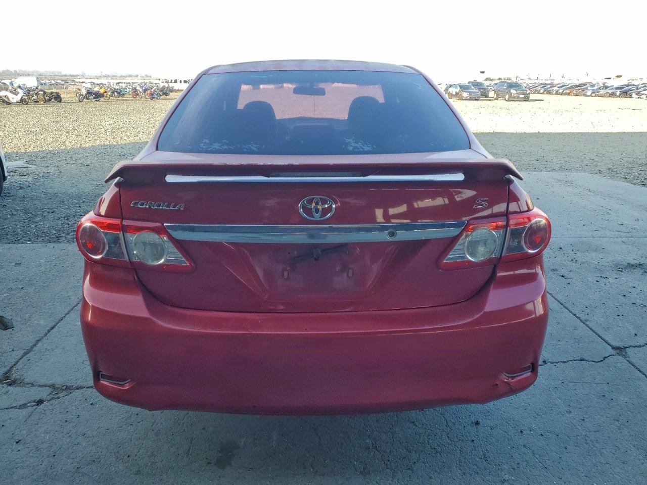 Toyota Corolla Base Image 5