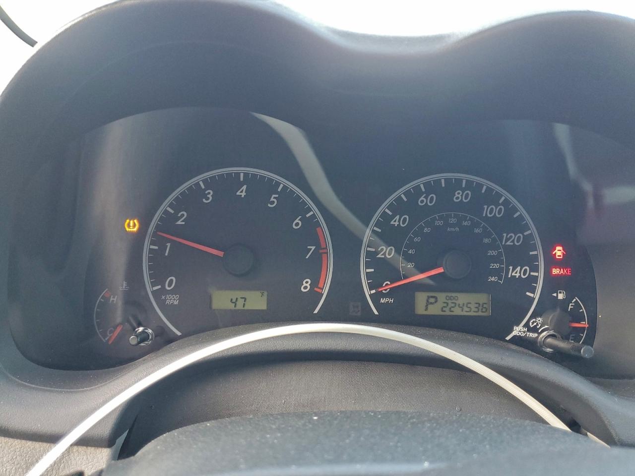 Toyota Corolla Base Image 11