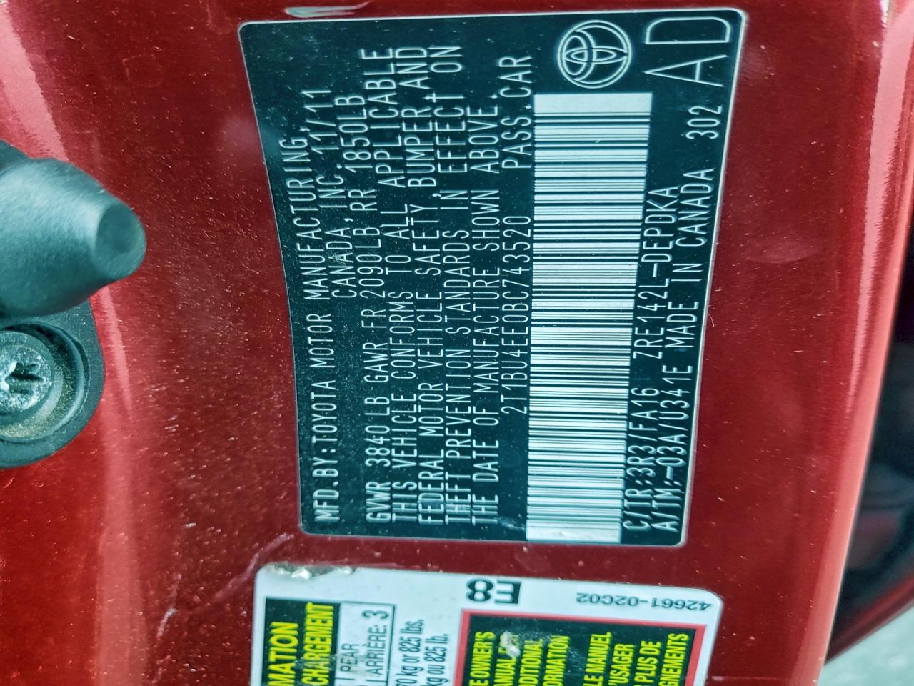 Toyota Corolla Base Image 9