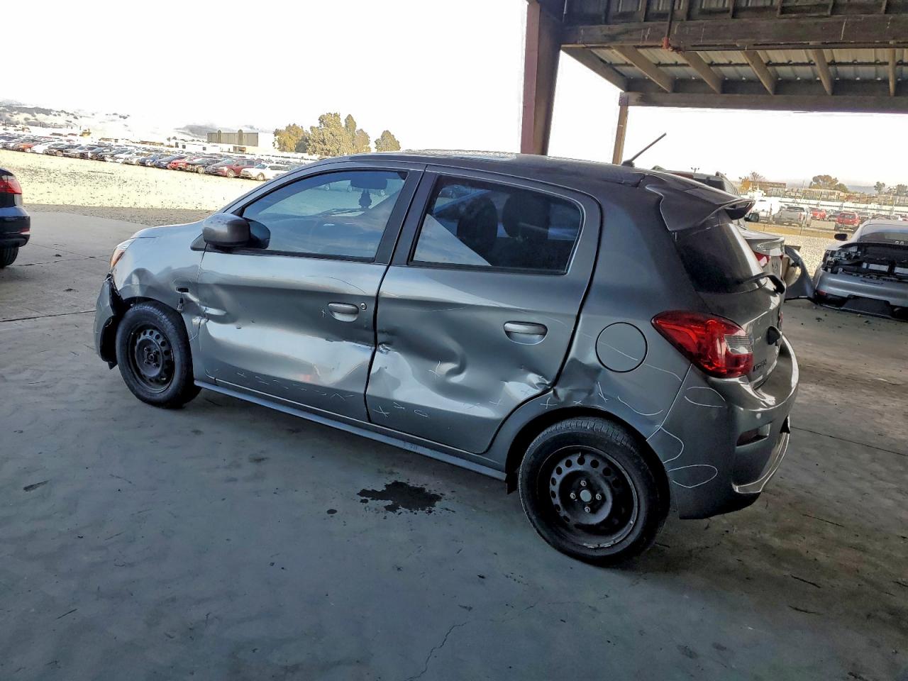 Mitsubishi Mirage Es Image 2