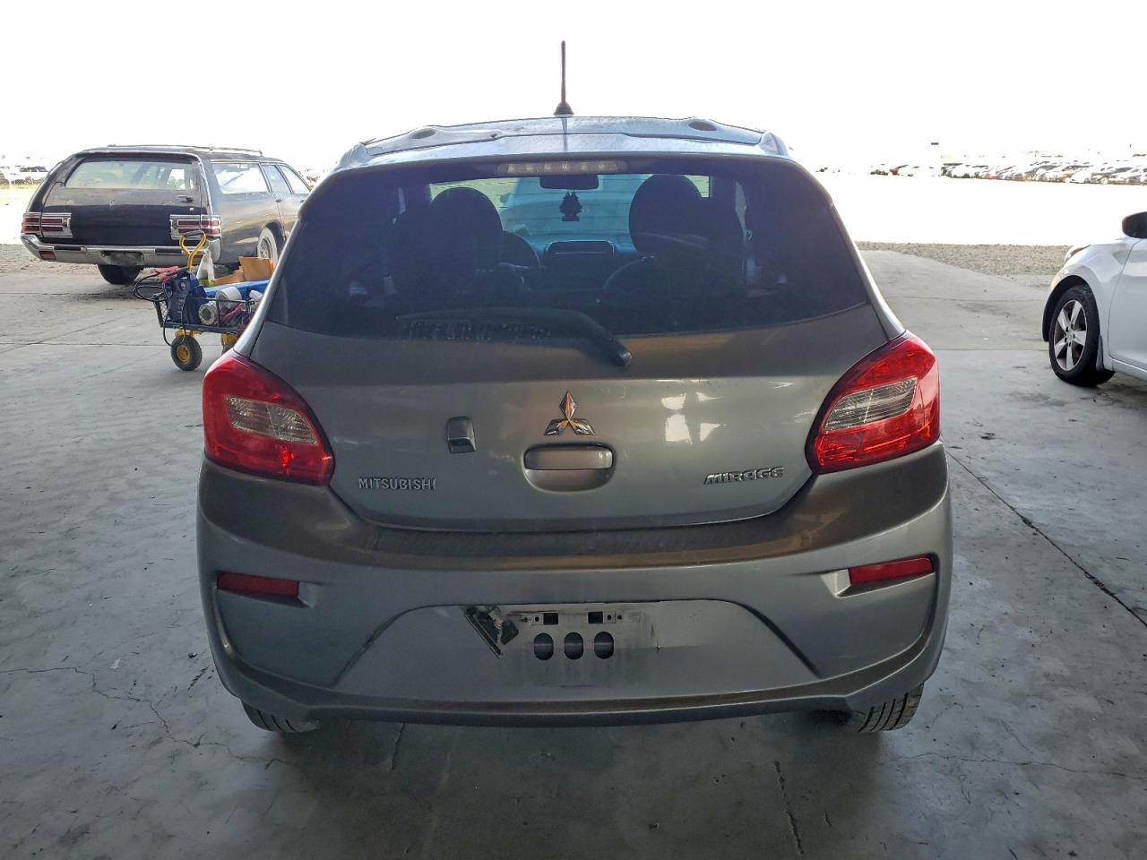 Mitsubishi Mirage Es Image 3