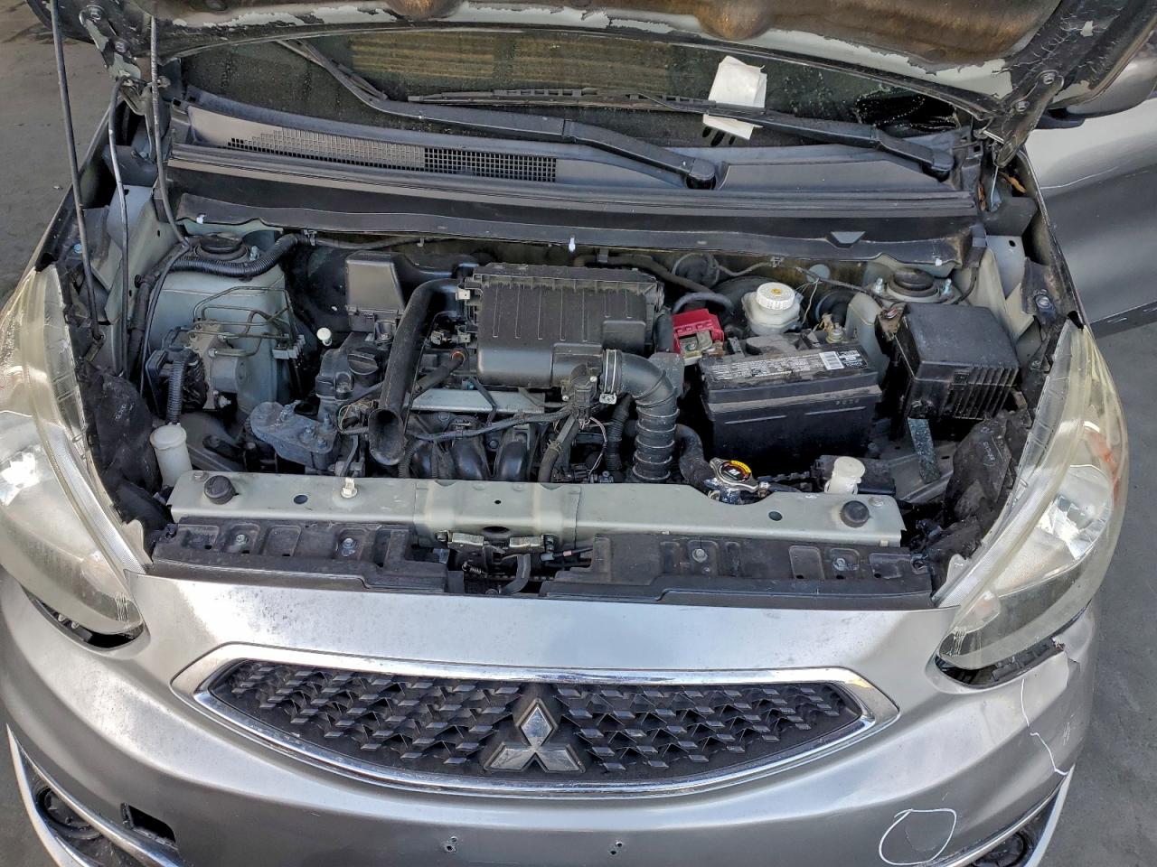 Mitsubishi Mirage Es Image 5