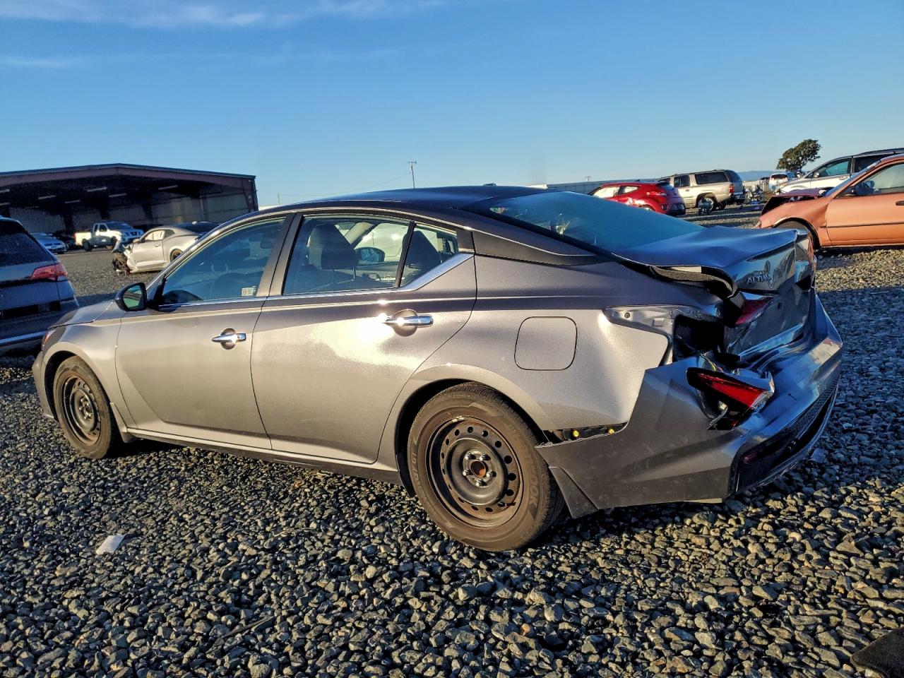 Nissan Altima S Image 10