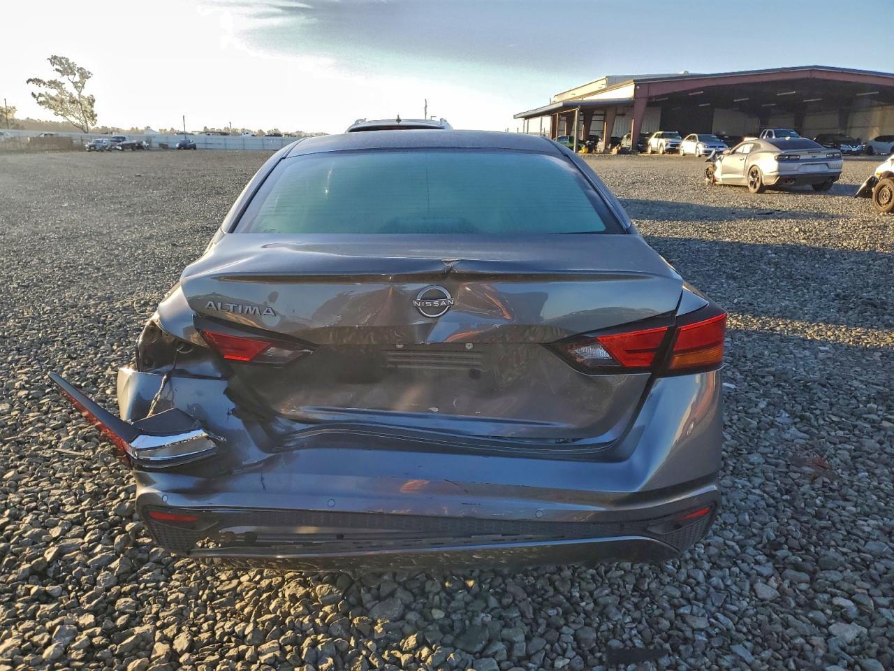 Nissan Altima S Image 5