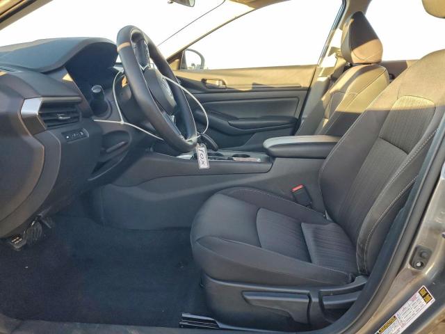 Nissan Altima S Image 3