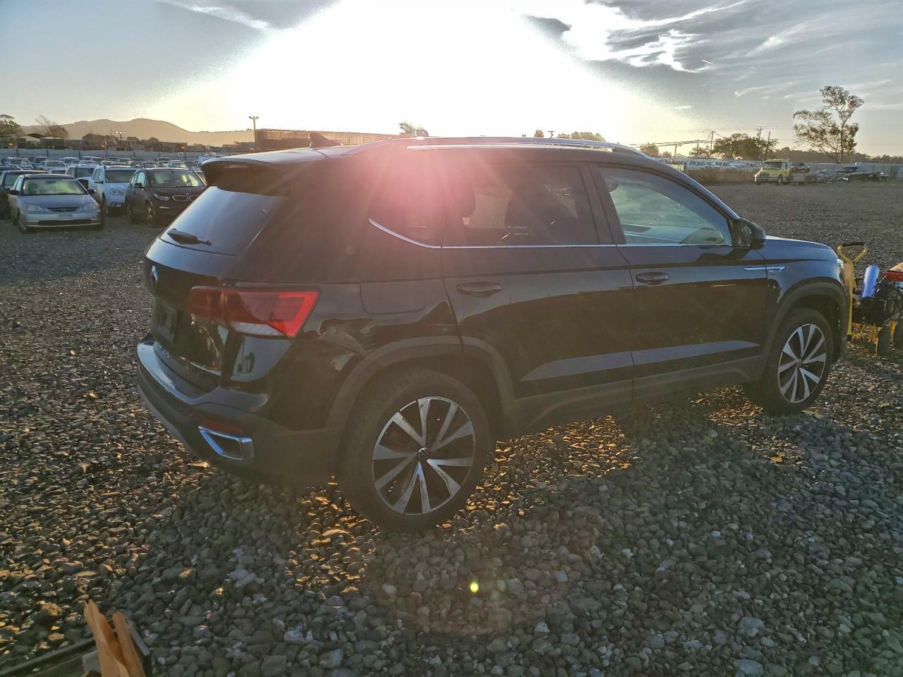 Volkswagen Taos Se Image 3