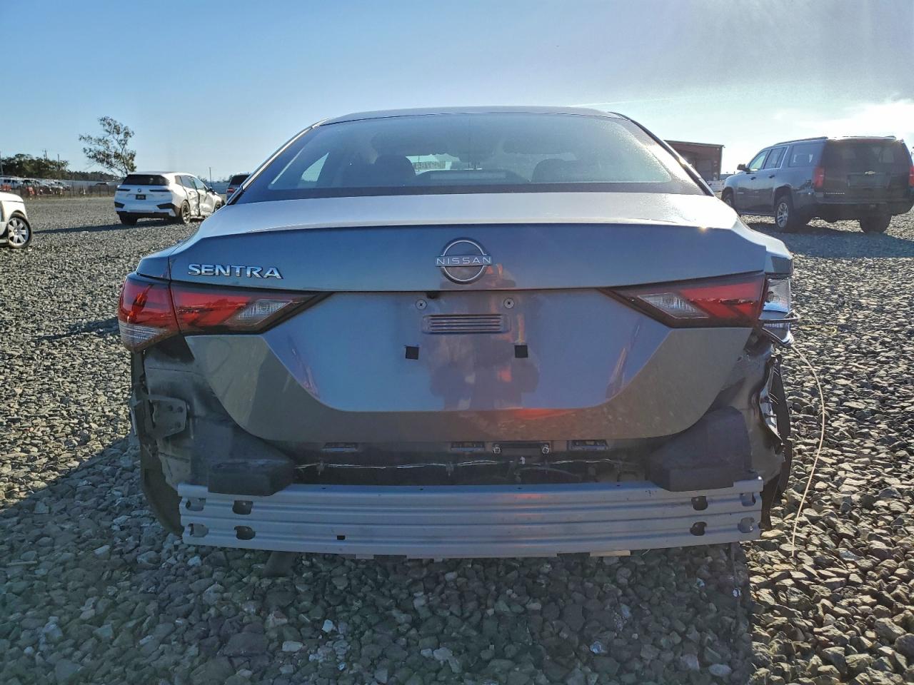 Nissan Sentra S Image 12