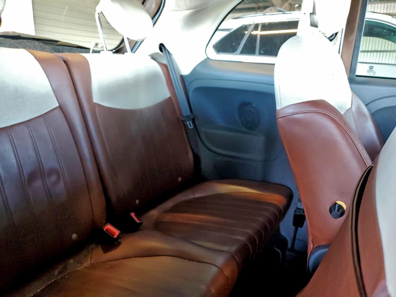 FIAT 500 Lounge Image 4