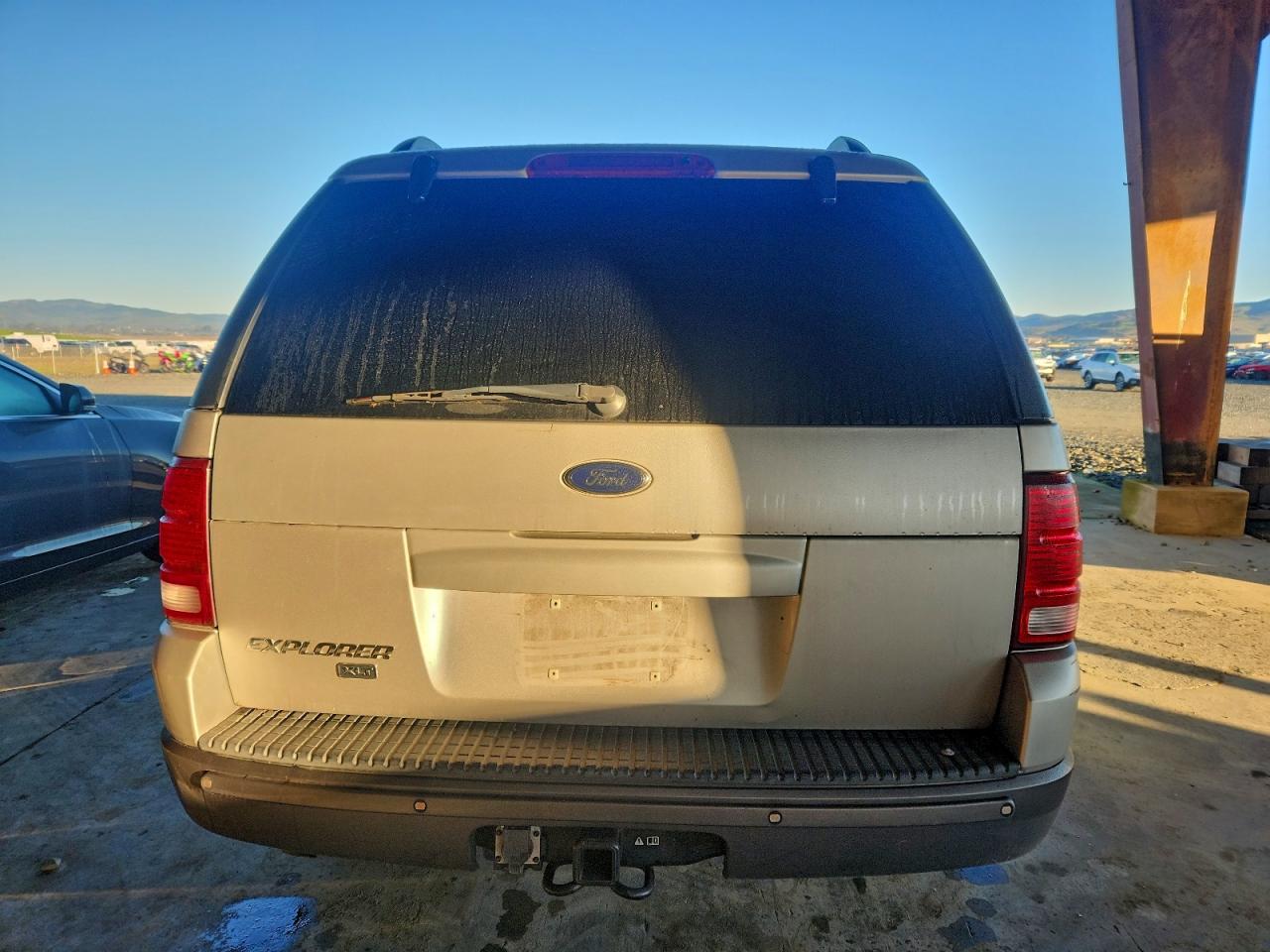 Ford Explorer Xlt Image 8