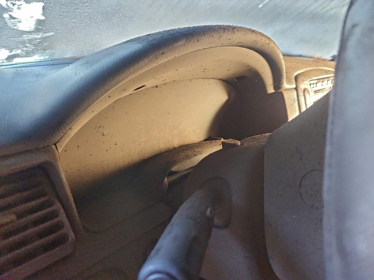 Ford Explorer Xlt Image 6