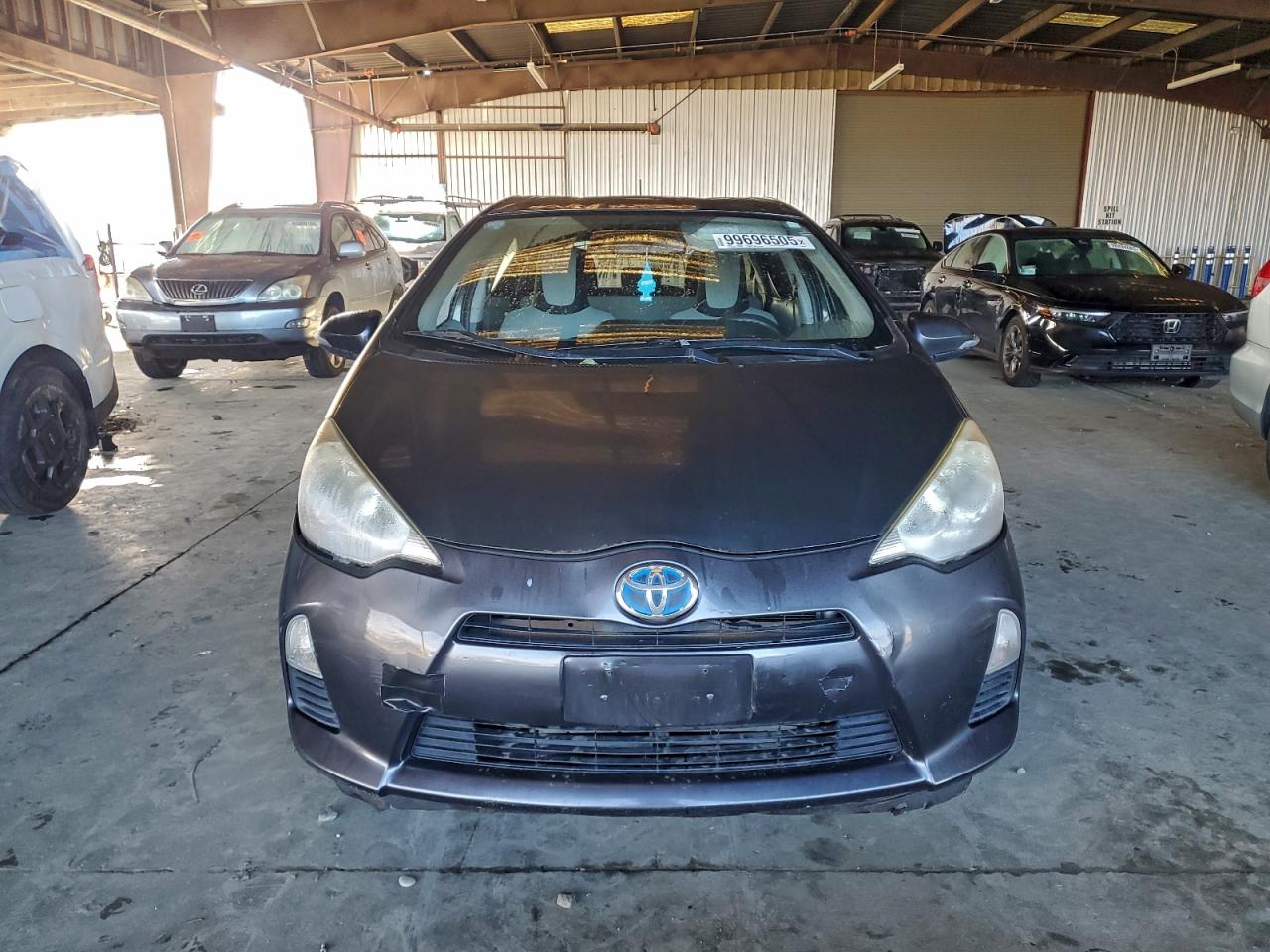 Toyota Prius Image 8